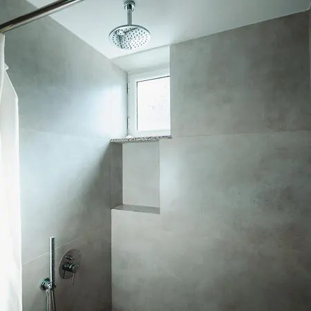 Lekursi Penthouse Саранда